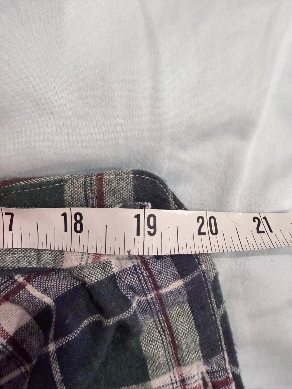 Men's Green Plaid Button-Down Shirt with Chest Pocket - Picture 2 of 7
